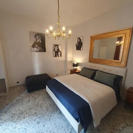 Pensjonat Stanza Privata 2 O 3 Posti Letto Con Bagno Privato In E Balcone Casa Vacanze Cado Dalle Nubi Bari