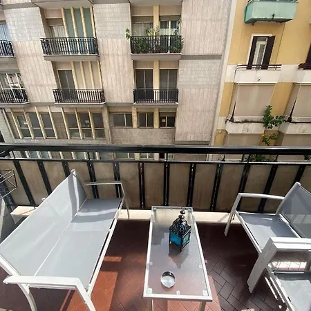 Stanza Privata 2 O 3 Posti Letto Con Bagno Privato In E Balcone Casa Vacanze Cado Dalle Nubi